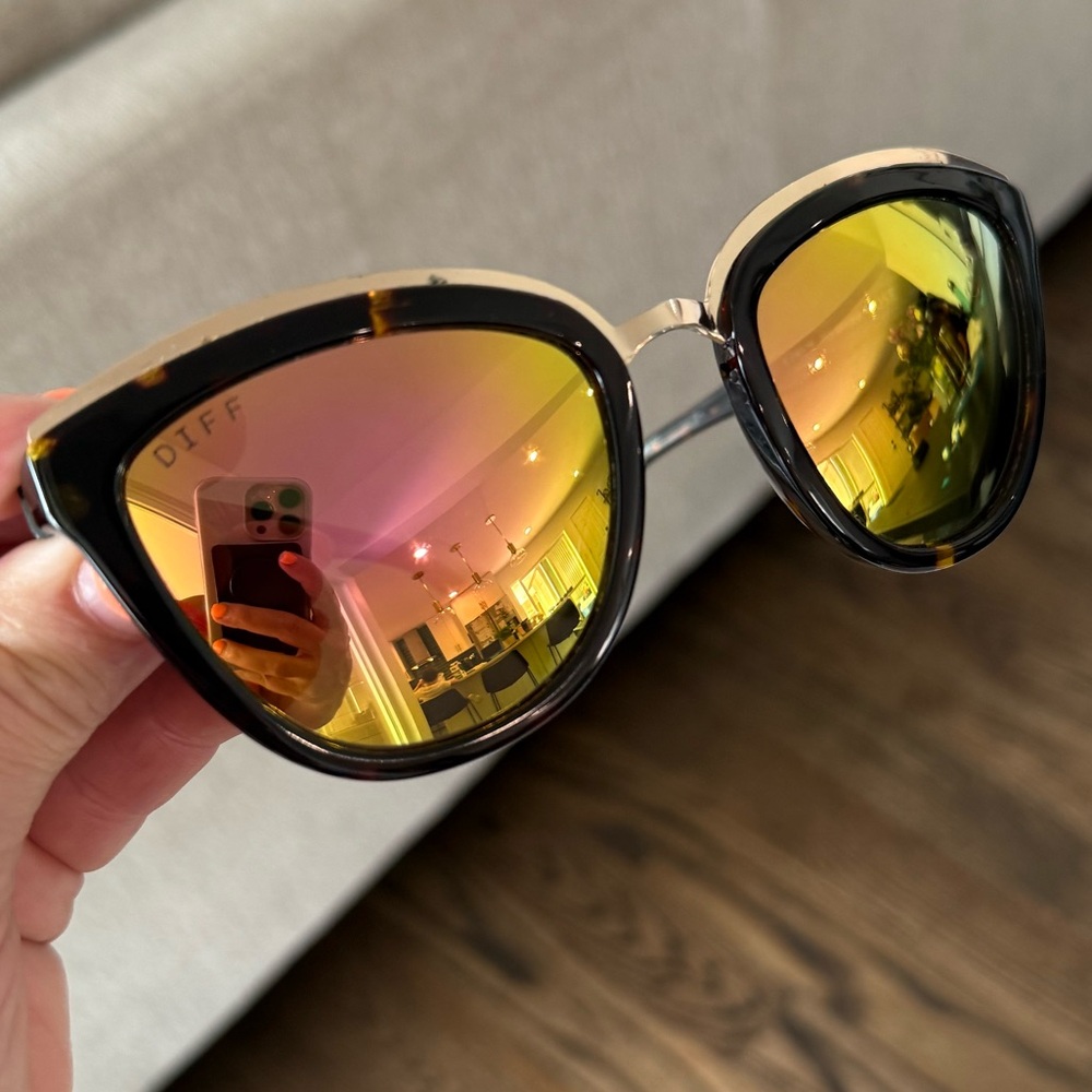 Diff Rose Cat eye Sunglasses Tortoise with Pink and Yellow Gold Lenses